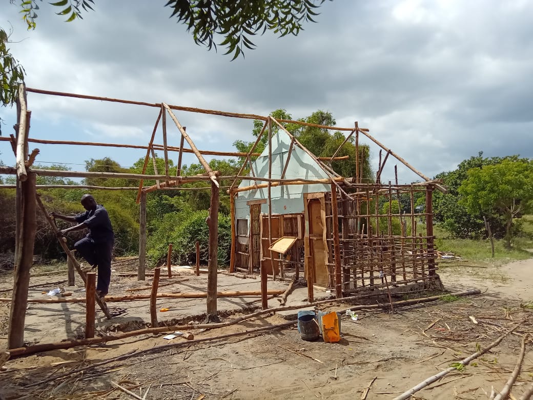 Improved rooms, private bathrooms, running water and solar charging at Mida Creek Nature Camp
